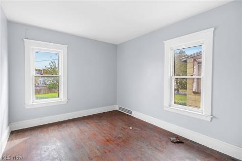3229 Scranton Road Cleveland OH 44109