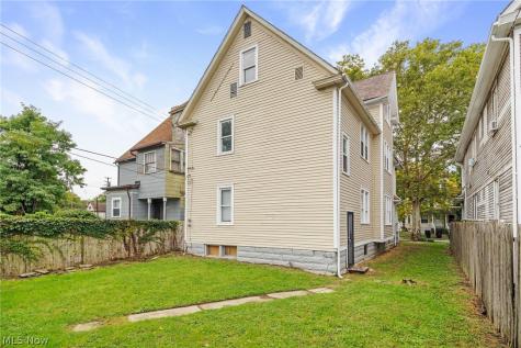 3229 Scranton Road Cleveland OH 44109