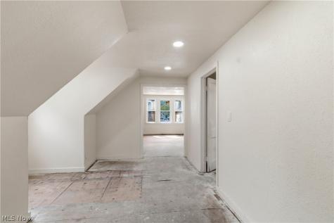 1907 W 71st Street Cleveland OH 44102