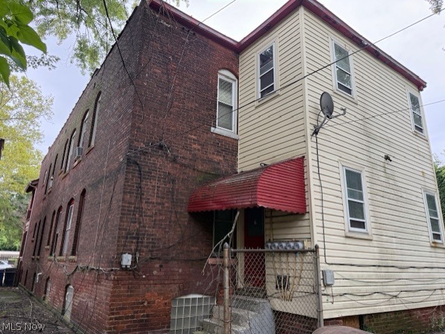 1316 E 112th Street E Cleveland OH 44106