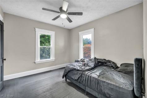 1352 E 86th Cleveland OH 44106
