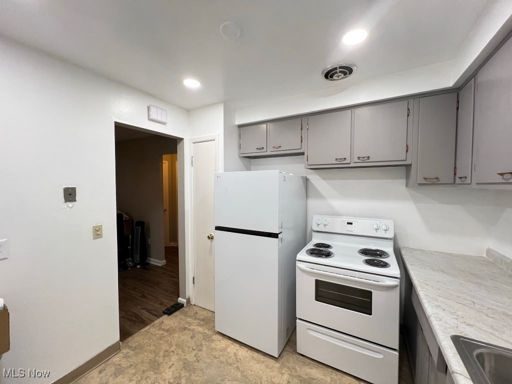 419 Center Road Bedford OH 44146