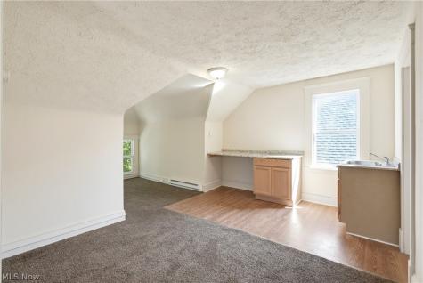 2200 E 81st Street Cleveland OH 44103