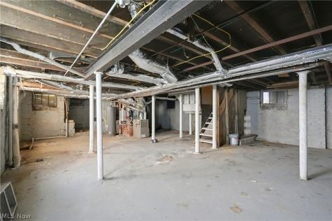 2200 E 81st Street Cleveland OH 44103