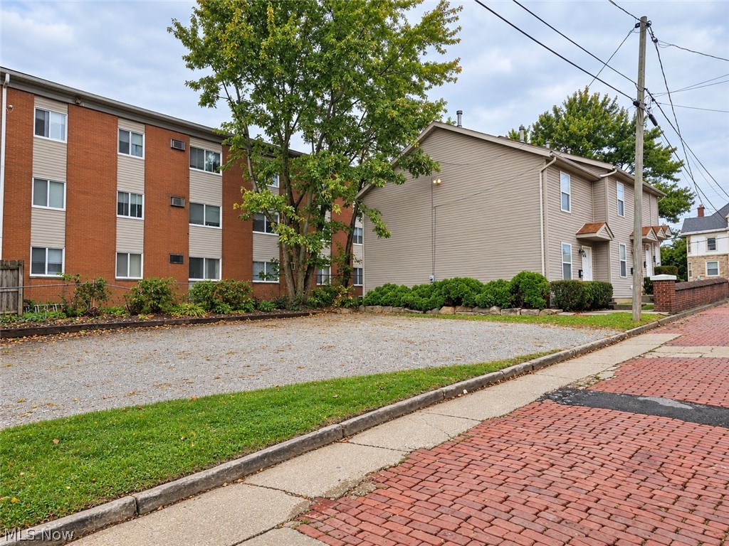 642 E Buchtel Avenue Akron OH 44304