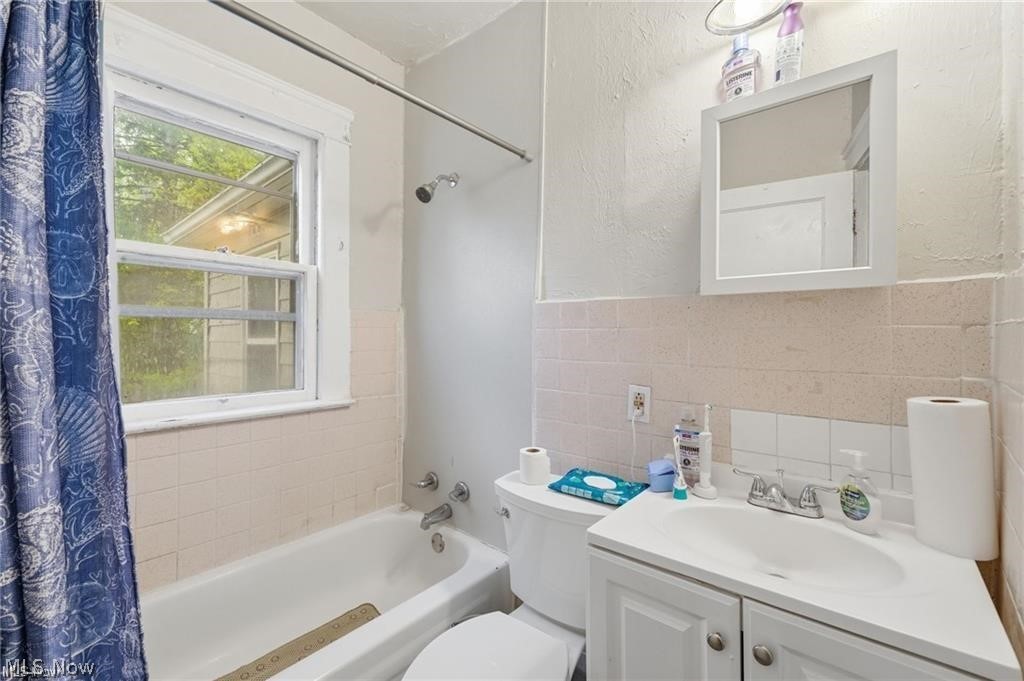 13611 Beachwood Avenue Cleveland OH 44105