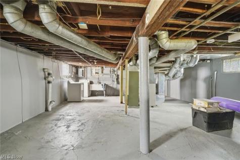 13611 Beachwood Avenue Cleveland OH 44105