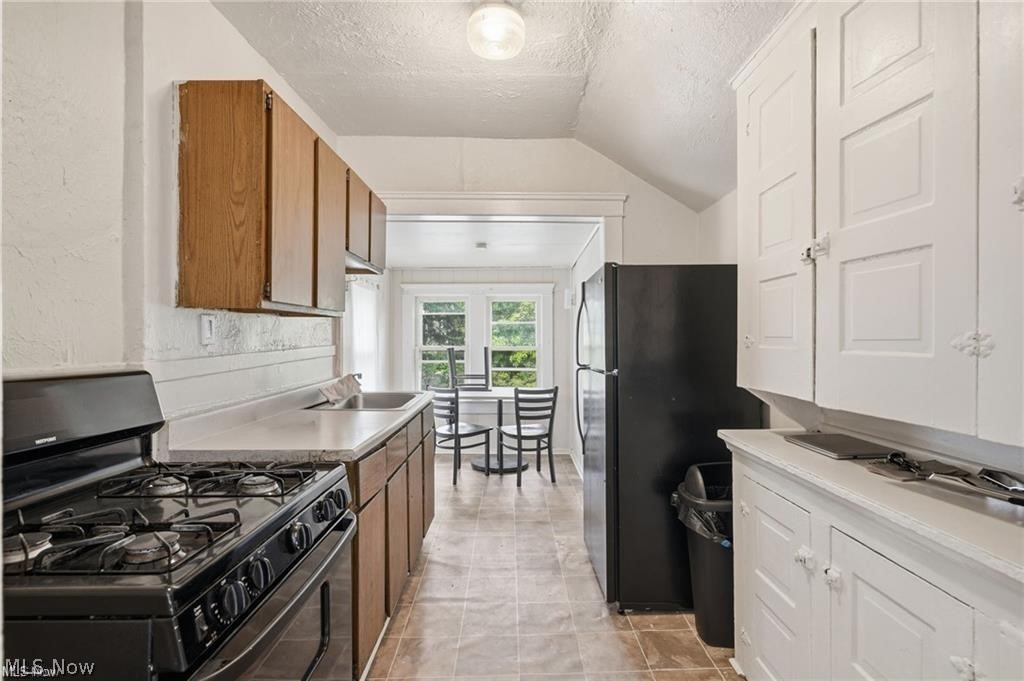 13611 Beachwood Avenue Cleveland OH 44105