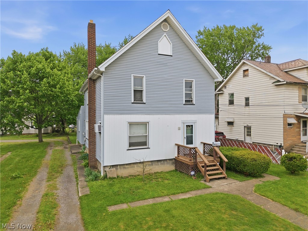 1113 High Street NE Warren OH 44483