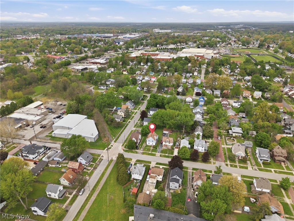 1113 High Street NE Warren OH 44483