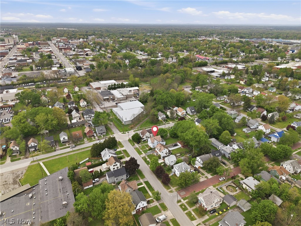 1113 High Street NE Warren OH 44483