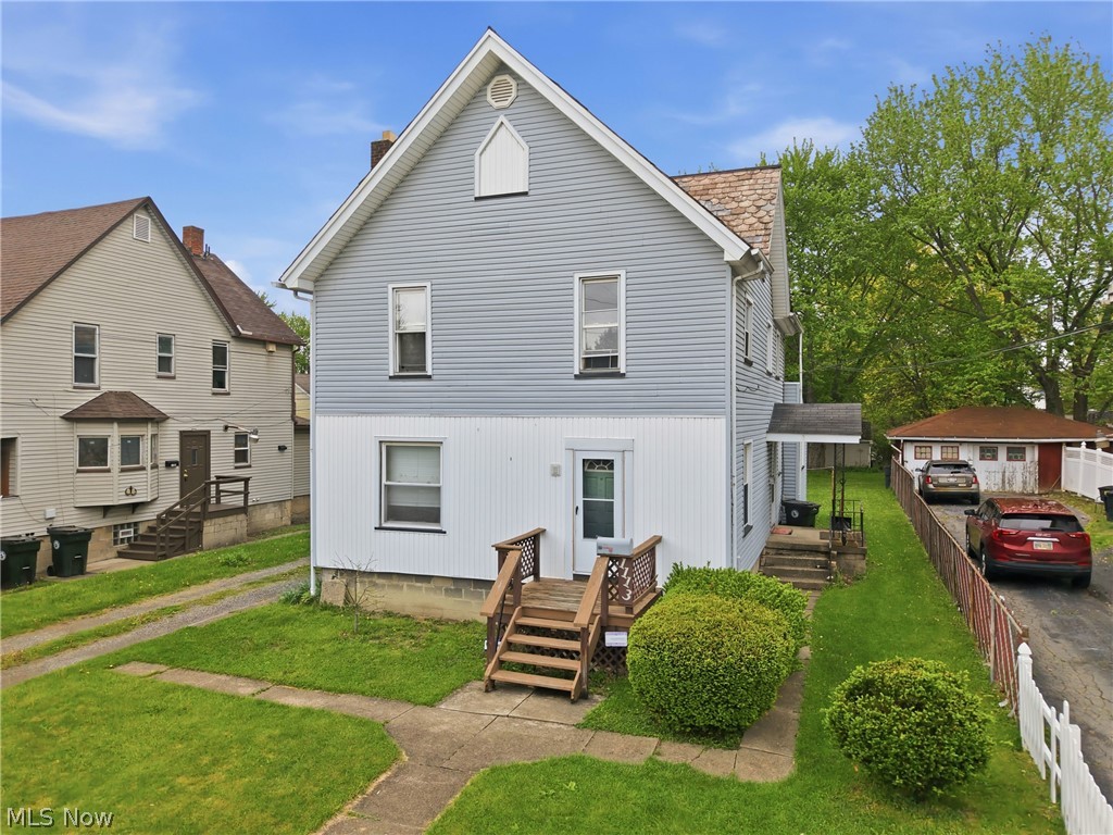 1113 High Street NE Warren OH 44483
