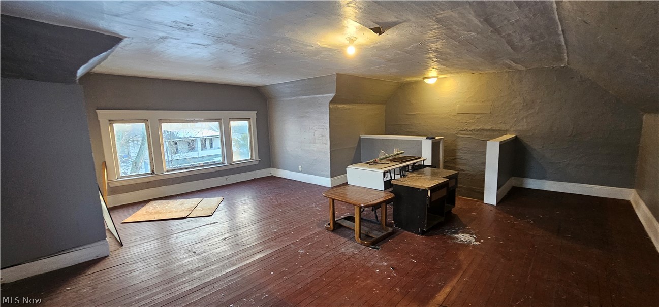 8823 Yale Avenue Cleveland OH 44108