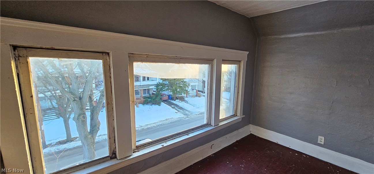 8823 Yale Avenue Cleveland OH 44108