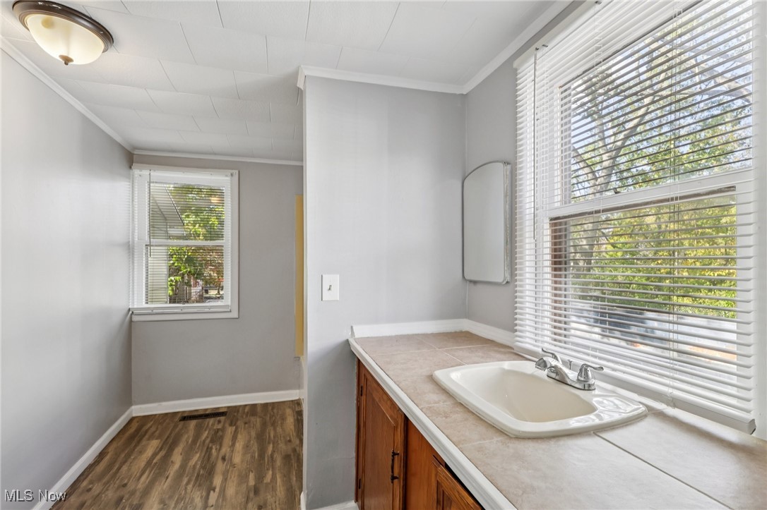 398 Margaret Street Akron OH 44306