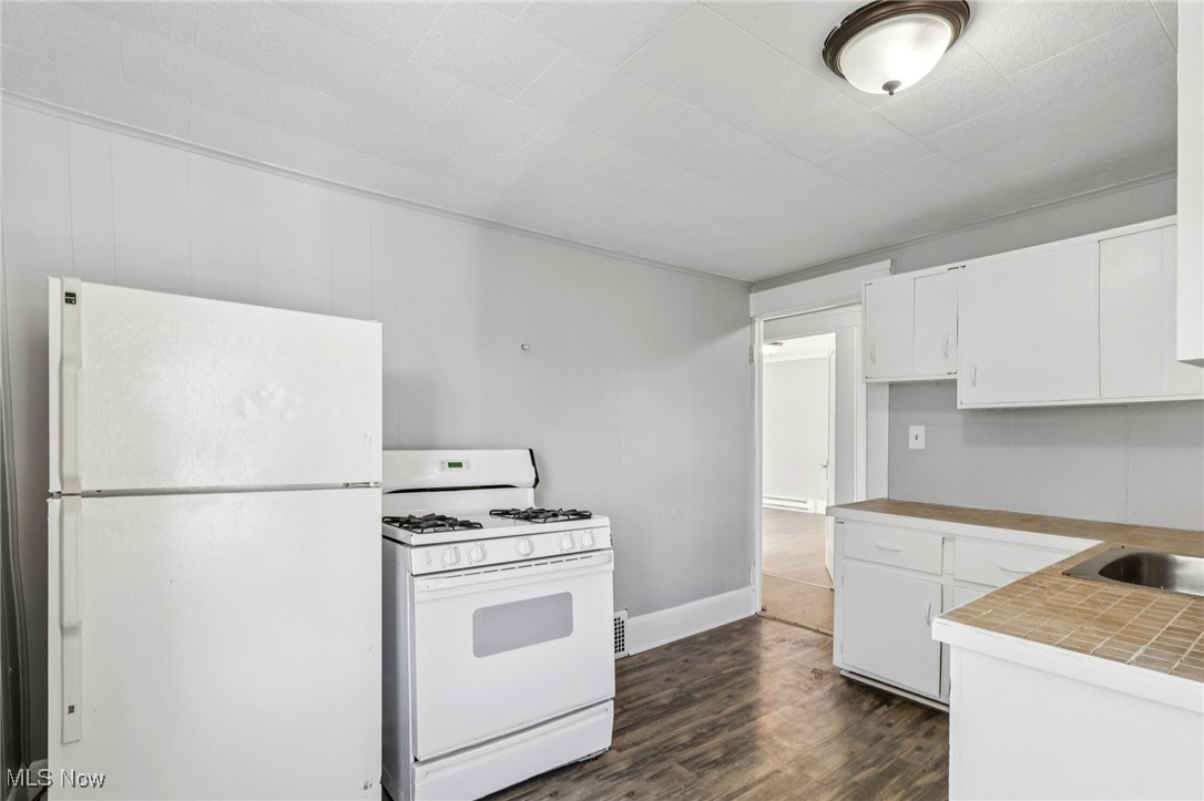 398 Margaret Street Akron OH 44306