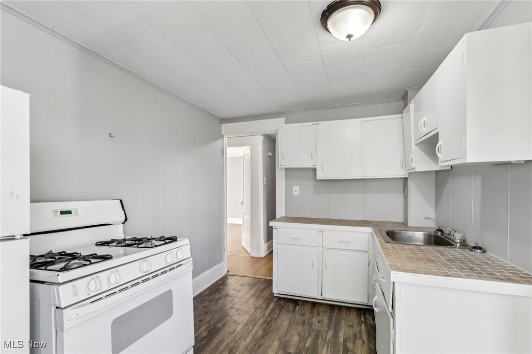 398 Margaret Street Akron OH 44306