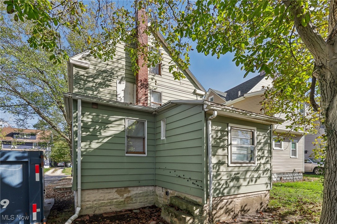 398 Margaret Street Akron OH 44306