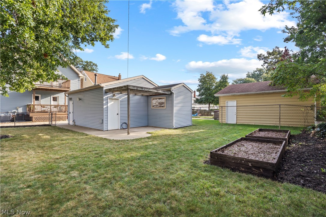 14537 Bayes Avenue Lakewood OH 44107