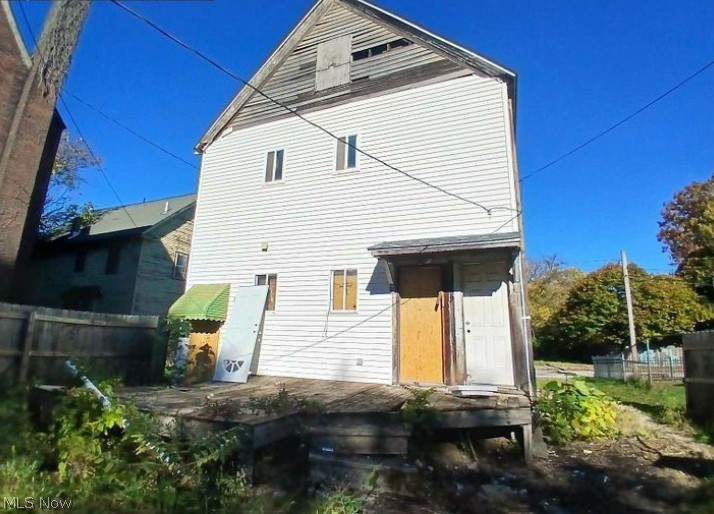 7112 Duluth Avenue Cleveland OH 44103