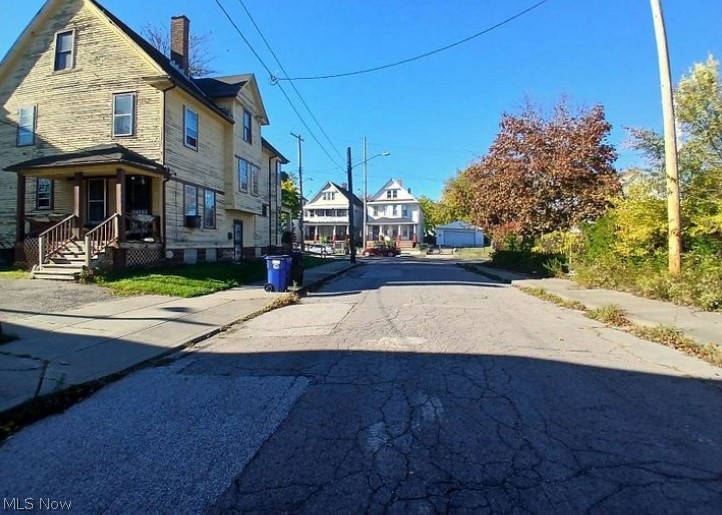 7112 Duluth Avenue Cleveland OH 44103