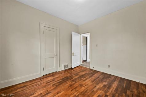 9612 Lamontier Avenue Cleveland OH 44104