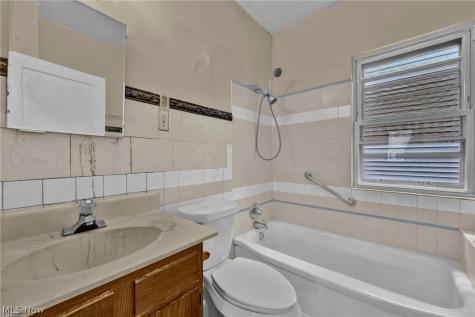 9612 Lamontier Avenue Cleveland OH 44104