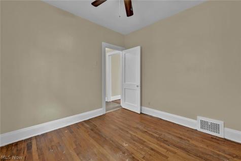 9612 Lamontier Avenue Cleveland OH 44104