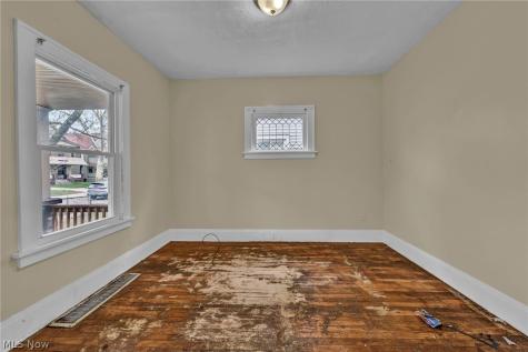 9612 Lamontier Avenue Cleveland OH 44104