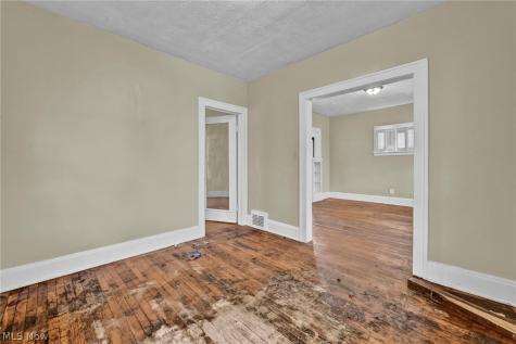 9612 Lamontier Avenue Cleveland OH 44104