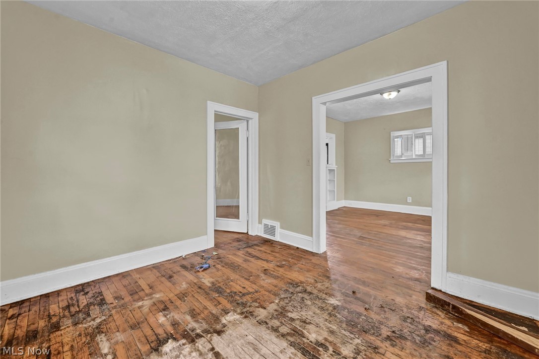 9612 Lamontier Avenue Cleveland OH 44104