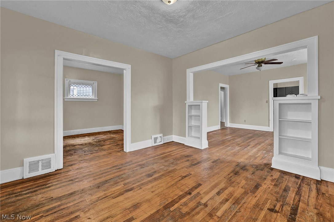 9612 Lamontier Avenue Cleveland OH 44104