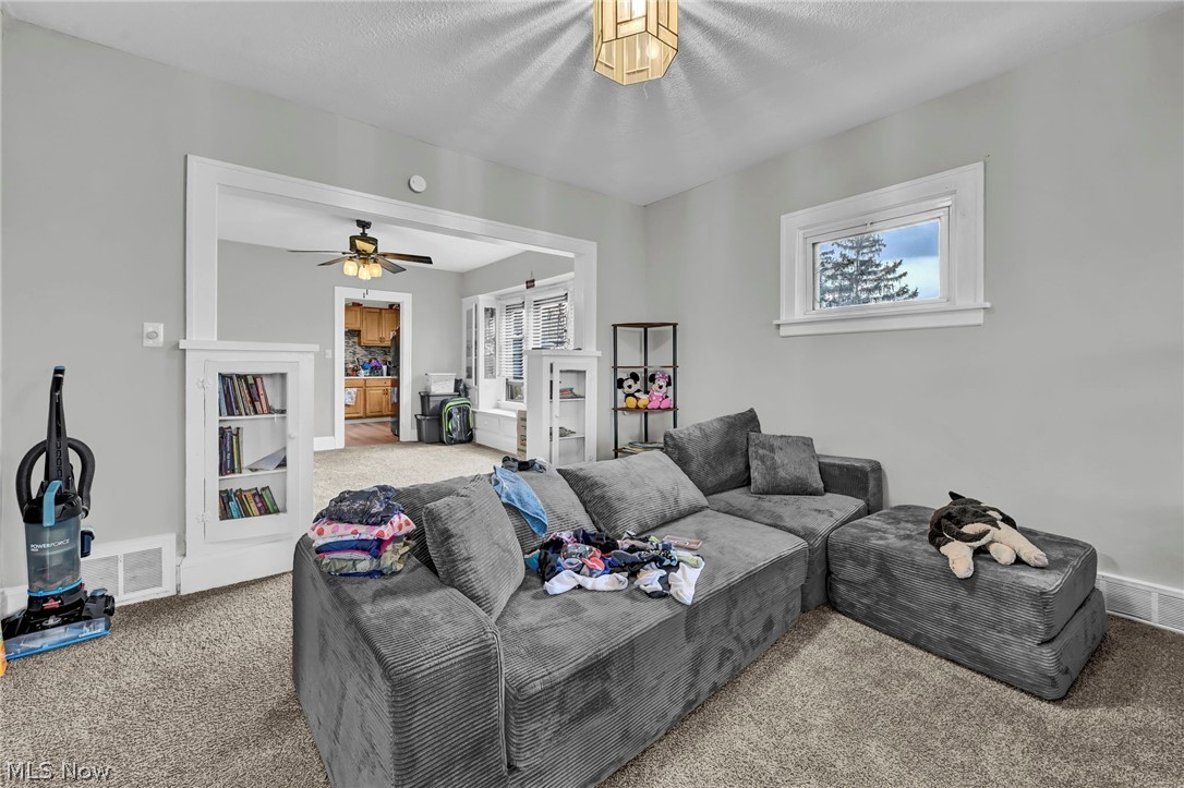 9612 Lamontier Avenue Cleveland OH 44104