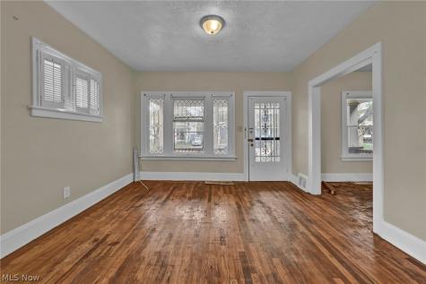 9612 Lamontier Avenue Cleveland OH 44104