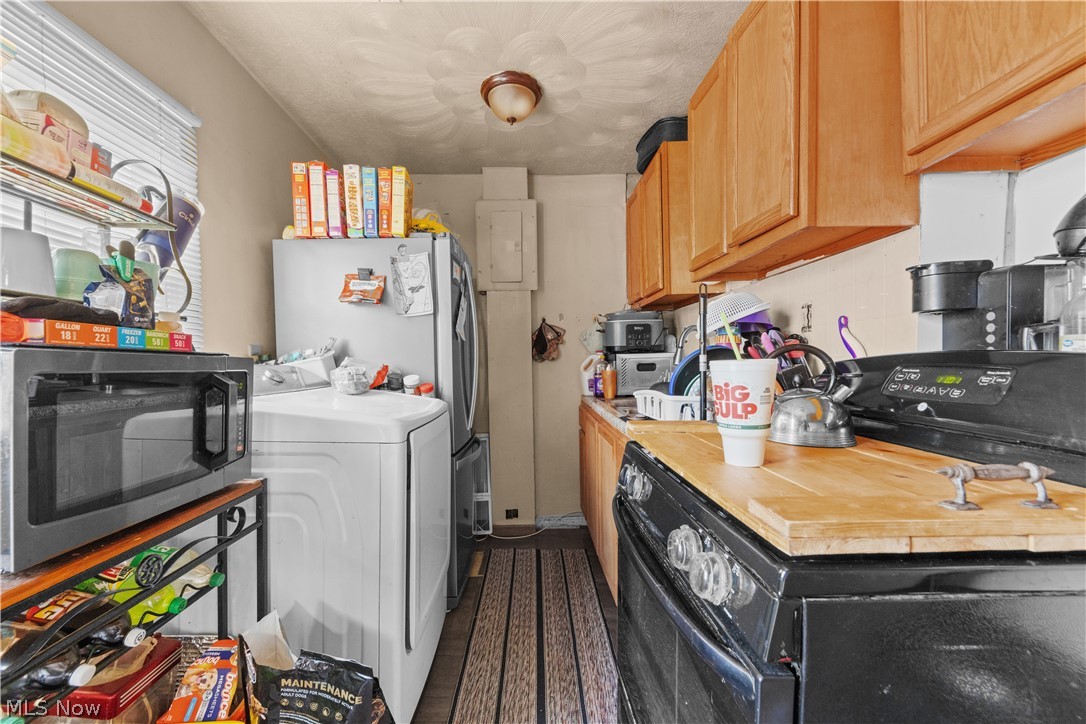 68 E Sunset Drive Rittman OH 44270