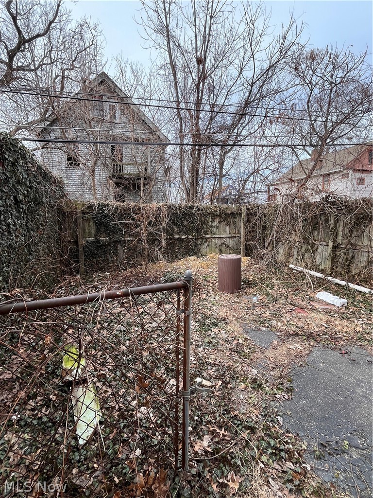 1286 E 134th Street East Cleveland OH 44112