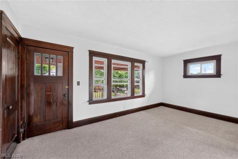 5012 Henry Street Garfield Heights OH 44125