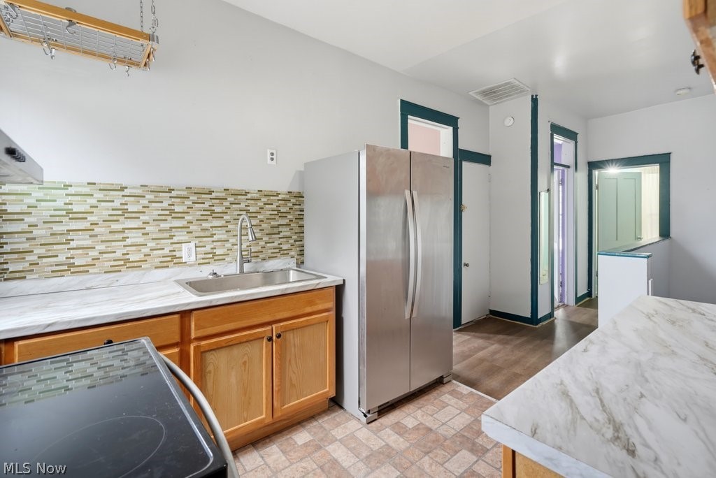 140 N Walnut Street Ravenna OH 44266