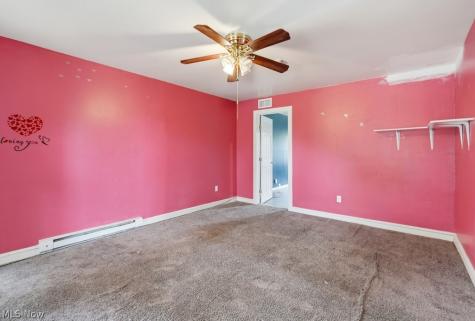140 N Walnut Street Ravenna OH 44266