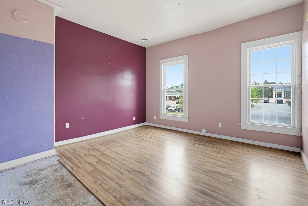 140 N Walnut Street Ravenna OH 44266