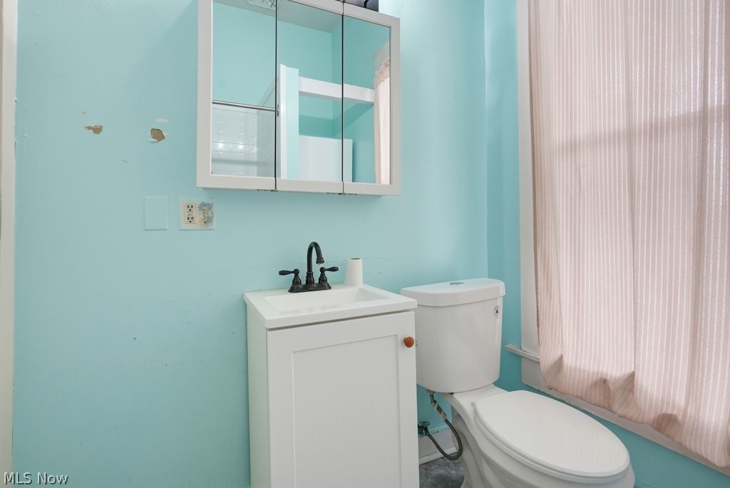 140 N Walnut Street Ravenna OH 44266