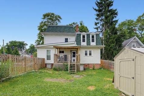 140 N Walnut Street Ravenna OH 44266