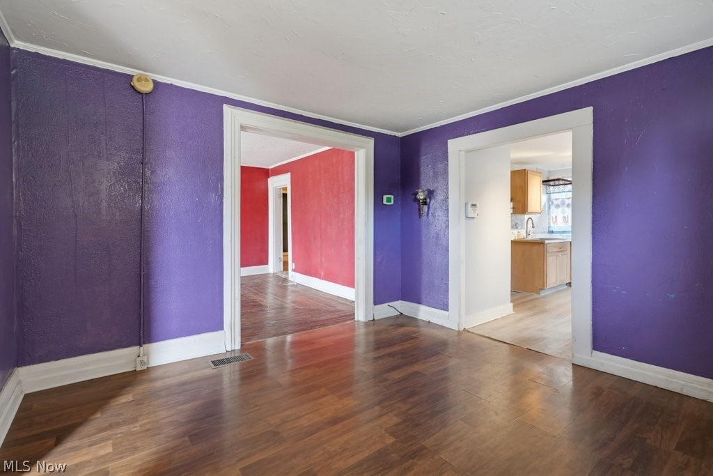 140 N Walnut Street Ravenna OH 44266