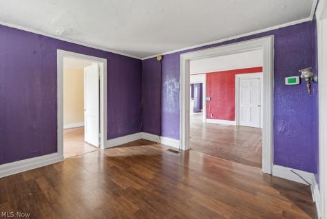 140 N Walnut Street Ravenna OH 44266