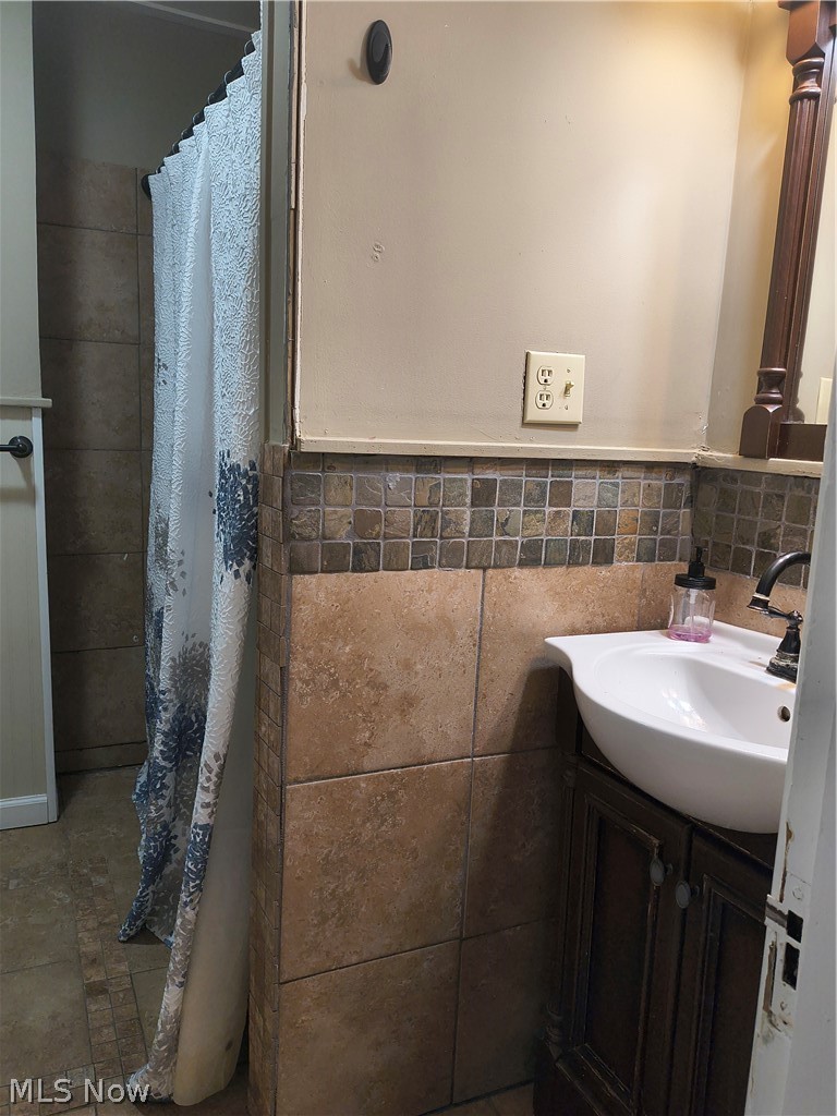 213 N 8th Street Cambridge OH 43725