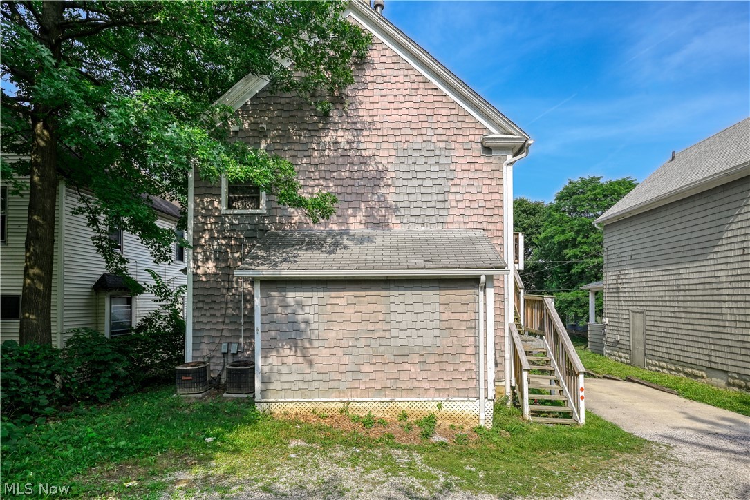 505 Rentschler Street Akron OH 44304