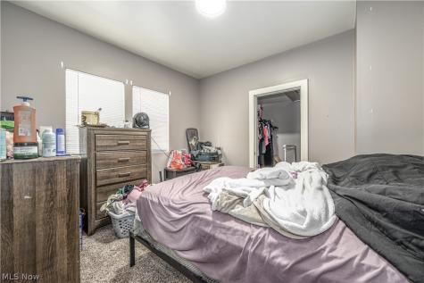 505 Rentschler Street Akron OH 44304