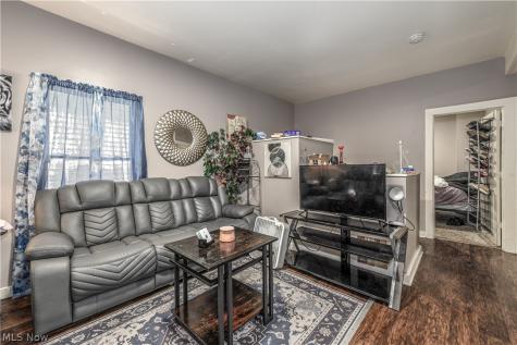 505 Rentschler Street Akron OH 44304