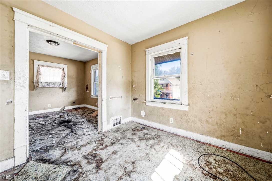 12020 Parkview Avenue Cleveland OH 44120