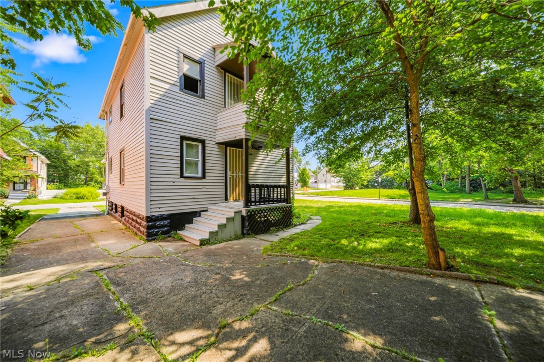 12020 Parkview Avenue Cleveland OH 44120
